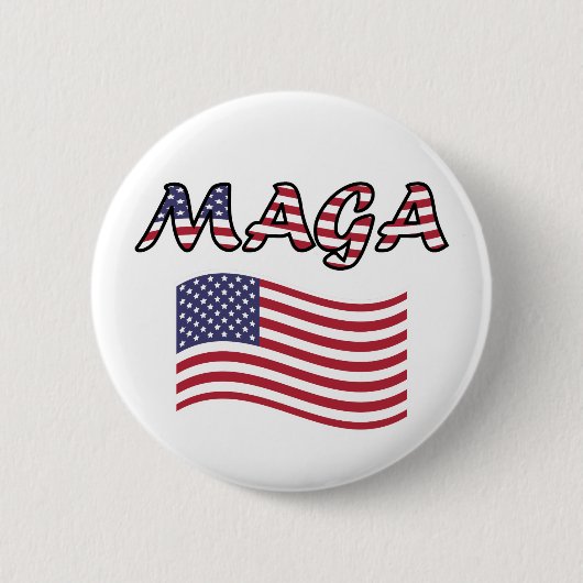 米国国旗の赤白と青のMAGA 缶バッジ (正面)