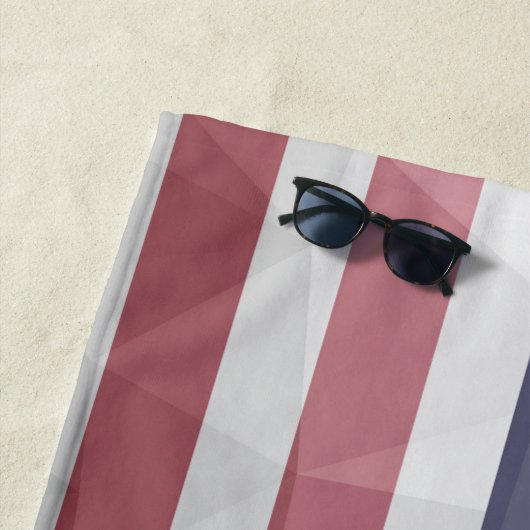 米国国旗の赤白青アメリカ幾何学的メッシュ ビーチタオル (インサイチュ)