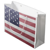 米国国旗の赤白青アメリカ幾何学的メッシュ ラージペーパーバッグ (正面アングル)