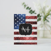 米国国旗の赤白青スパークルグリッターモノグラム ポストカード (スタンド正面)