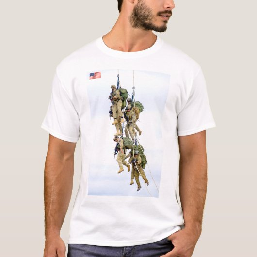 米国戦闘部隊 – ヘリコプターの抽出 Tシャツ (正面)