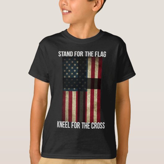 米国旗の十字愛国心が強い米国のキリスト教の神T- Tシャツ (正面)