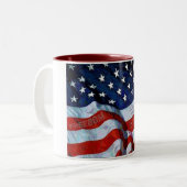 米国旗の自由は決して自由なマグではないです ツートーンマグカップ (正面左)
