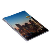 米国旗は上昇の月の間で飛びます ノートブック (右側)