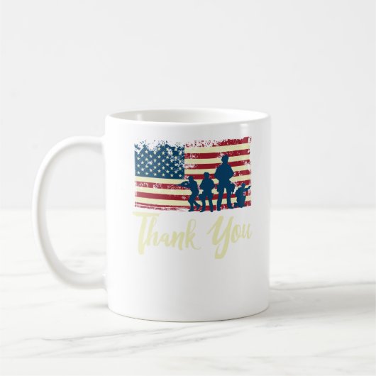 米国旗は愛国心が強い退役軍人感謝していしています コーヒーマグカップ (左)