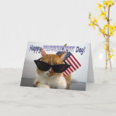 米国旗を持つ幸せな大統領Day Cool Catの カード (黄色い花)