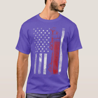 米国旗セミトラックドライバー18ホイーラートラック Tシャツ