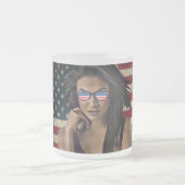 米国旗動揺して フロストグラスマグカップ (中央)