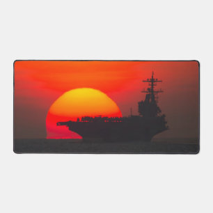 米国空母 – CVN-77 デスクマット