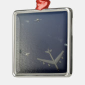 米国空軍B-52ストラトフォレス航空機2 メタルオーナメント (左)