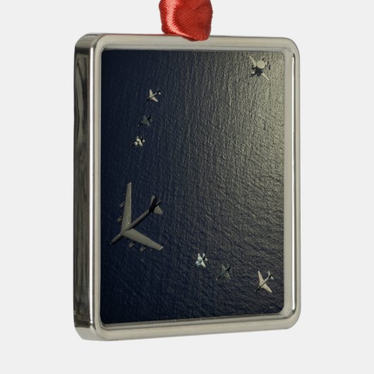 米国空軍B-52成層要塞の航空機 メタルオーナメント (右)