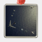 米国空軍B-52成層要塞の航空機 メタルオーナメント (正面)