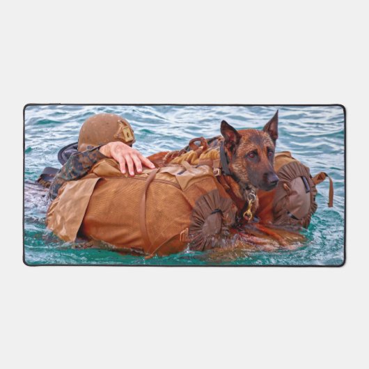 米国軍隊作業犬 デスクマット (正面)