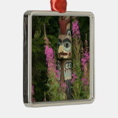 米国、アラスカ、ケチカン、トテムバイト州 メタルオーナメント (右)