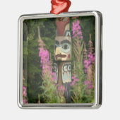 米国、アラスカ、ケチカン、トテムバイト州 メタルオーナメント (左)