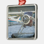 米国、アラスカ、南東のアラスカ、KETCHIKAN: メタルオーナメント (左)