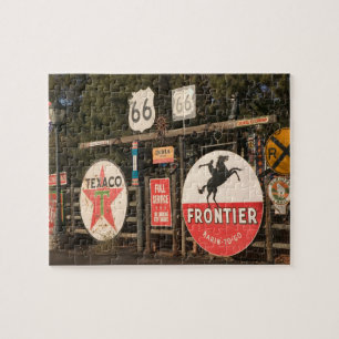 米国、アリゾナ、セドナ: 旧式な広告シンボルや象徴 ジグソーパズル