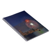 米国、イリノイ、シカゴの7月4日の花火 ノートブック (右側)