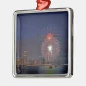米国、イリノイ、シカゴの7月4日の花火 メタルオーナメント (左)