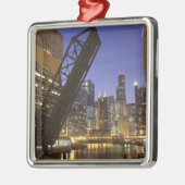 米国、イリノイ、シカゴ、Chicago川 メタルオーナメント (左)
