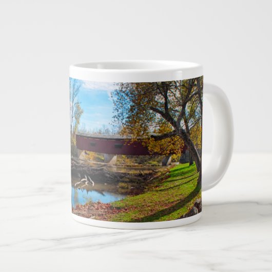 米国、インディアナ、白内障滝州レクリエーション ジャンボコーヒーマグカップ (正面右)