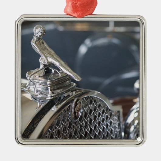 米国、オハイオ州、デイトン: アメリカのPackard博物館 メタルオーナメント (正面)