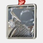 米国、オハイオ州、デイトン: アメリカのPackard博物館 メタルオーナメント (左)