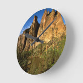 米国、オレゴン、花崗岩の崖Smith Rock州 ラウンド壁時計 (傾斜)