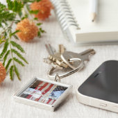 米国、オレゴン、Shaniko。 窓の旗の隣の キーホルダー (側面)