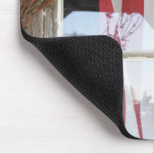 米国、オレゴン、Shaniko。 窓の旗の隣の マウスパッド (コーナー)