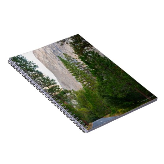 米国、カリフォルニアのヨセミテ国立公園、El 4 ノートブック (右側)