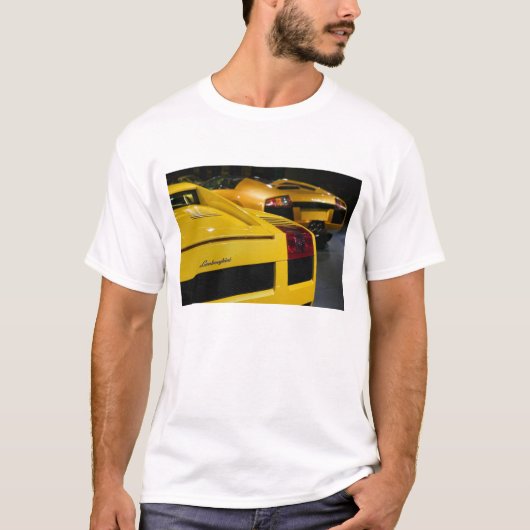 米国、カリフォルニア、ロサンゼルス: ロサンゼルスの自動車2 Tシャツ (正面)