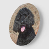 米国、カリフォルニア。 Labradoodleのモデル ラージ壁時計 (傾斜)