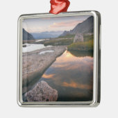 米国、コロラド、ロッキーマウンテンNP. 日の出 メタルオーナメント (左)