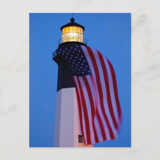米国、ジョージアのTybeeの島、2つを飛ばす旗 ポストカード (正面)