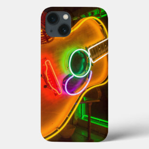 米国、テキサス州、オースティン。 恐喝のネオンギター iPhone 13ケース
