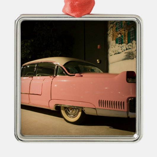 米国、テネシー州、メンフィス、エルヴィス・プレスリー3 メタルオーナメント (正面)