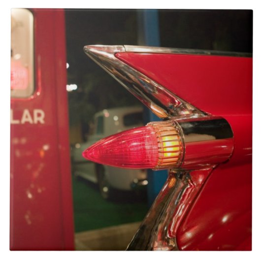 米国、テネシー州、メンフィス、エルヴィス・プレスリー タイル (正面)