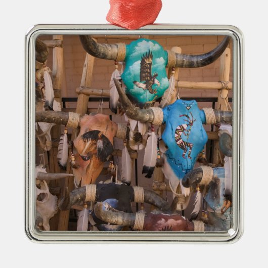 米国、ニューメキシコ、サンタフェ：ダウンタウンサンタフェ メタルオーナメント (正面)