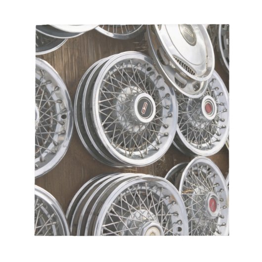 米国，ニューメキシコ，プリウィット：オートハブキャップ/ Rt.66 ノートパッド (正面)