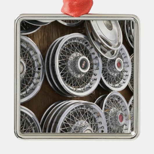 米国、ニューメキシコ、Prewitt: 自動ホイールキャップ/Rt。 66 メタルオーナメント (正面)