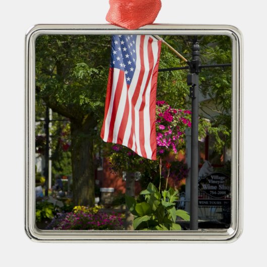 米国、ニューヨーク、Lewiston。 付す米国旗 メタルオーナメント (正面)