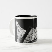 米国、ネバダ、ラスベガス：エッフェルタワー ツートーンマグカップ (正面左)