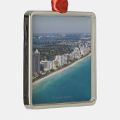 米国、フロリダ、マイアミのビーチとの都市景観 メタルオーナメント (右)