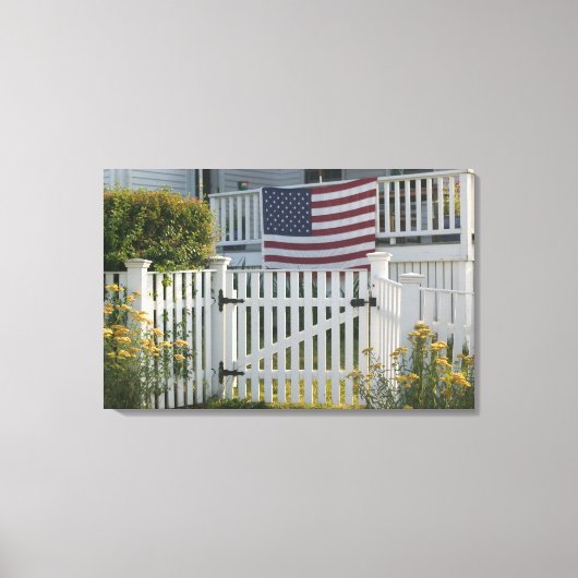 米国、マサチューセッツ州、グロスター:愛国柵 キャンバスプリント (正面)