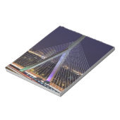 米国、マサチューセッツ、ボストン。レナード・ザキム ノートパッド (回転)