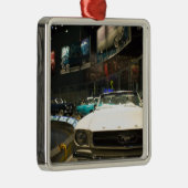 米国、ミシガン州、デトロイト: フォードの弁柄の工場旅行、 メタルオーナメント (右)