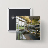 米国、ミシガン州、Auburn Hills: ウォルターP. Crysler 缶バッジ (正面&裏面)