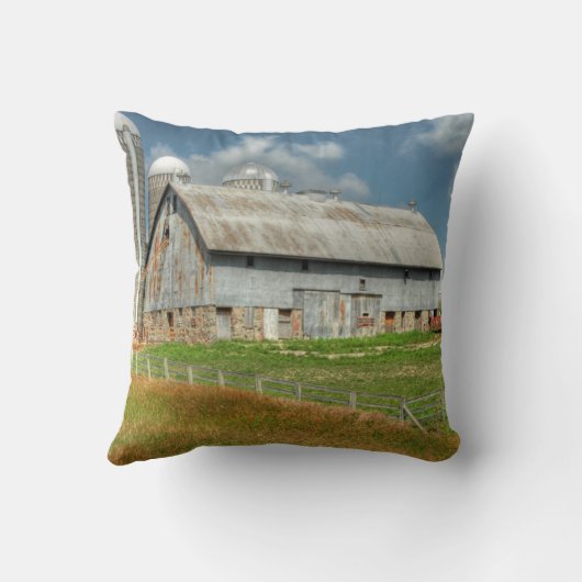 米国、ミネソタの納屋およびサイロ クッション (裏面)