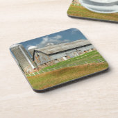 米国、ミネソタの納屋およびサイロ コースター (左側)